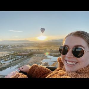 Meet your Posher, Emily